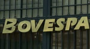 bovespa fecha em queda