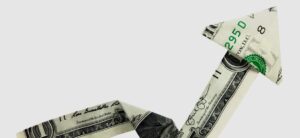 Dólar bate novo recorde de fechamento e é negociado a R$ 4,35