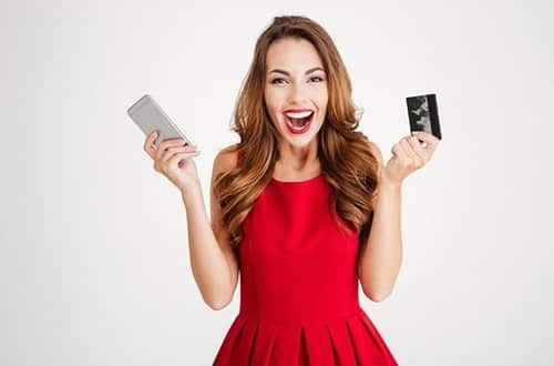 Empréstimo no cartão de crédito para superar a crise, vale a pena? 