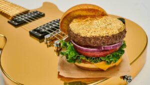 Hambúrguer De Ouro É Novidade Em Restaurante De Curitiba: Parte Da Venda Vai Pra Ação Social 05 d emarço de 2020