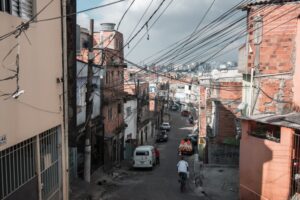 Governo de SP isenta comunidades de pagar conta de água por três meses