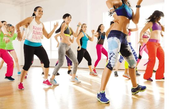 Praticar Zumba em casa