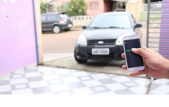 Use o seu celular para abrir o portão de casa